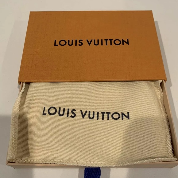 COPY - Authentic Louis Vuitton Key Pouch Damier E… - Picture 8 of 15